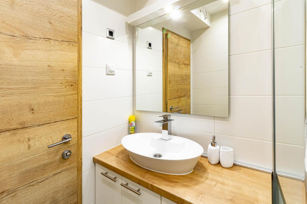 Apartments Marinici Rijeka - With Private Parking Bagian luar foto