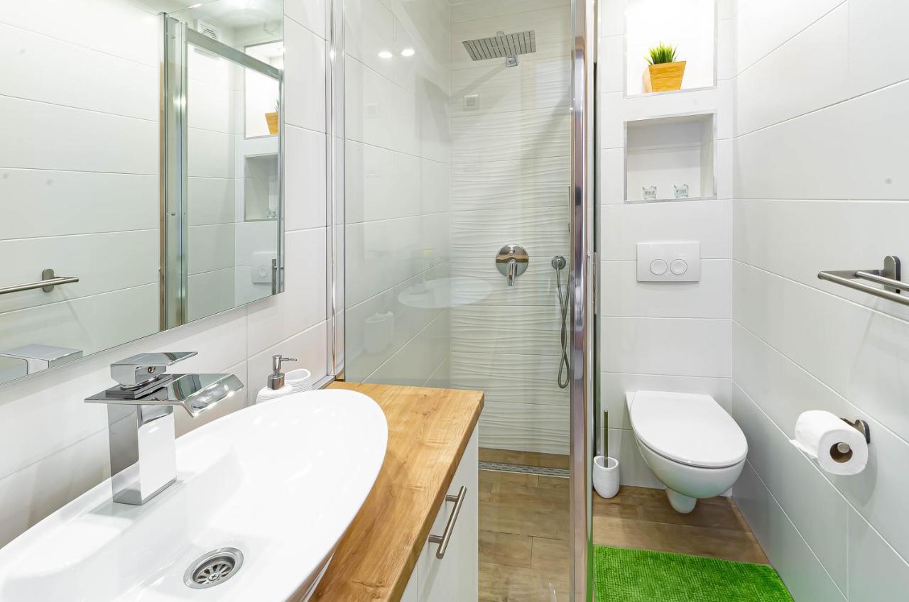 Apartments Marinici Rijeka - With Private Parking Bagian luar foto