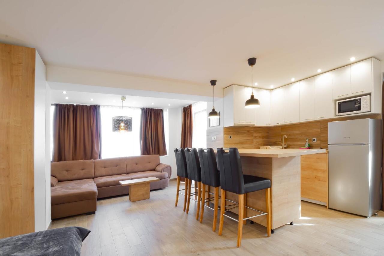 Apartments Marinici Rijeka - With Private Parking Bagian luar foto